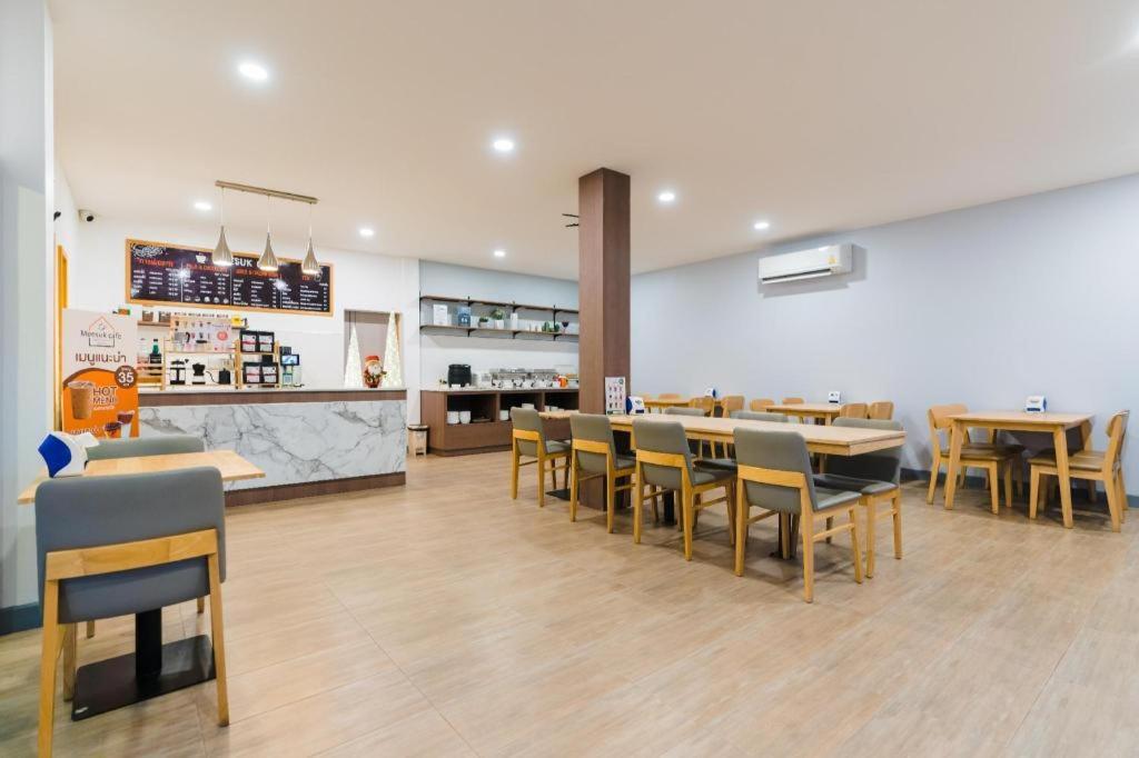 Meesuk Chiangrai Hotel Чіанграй Екстер'єр фото